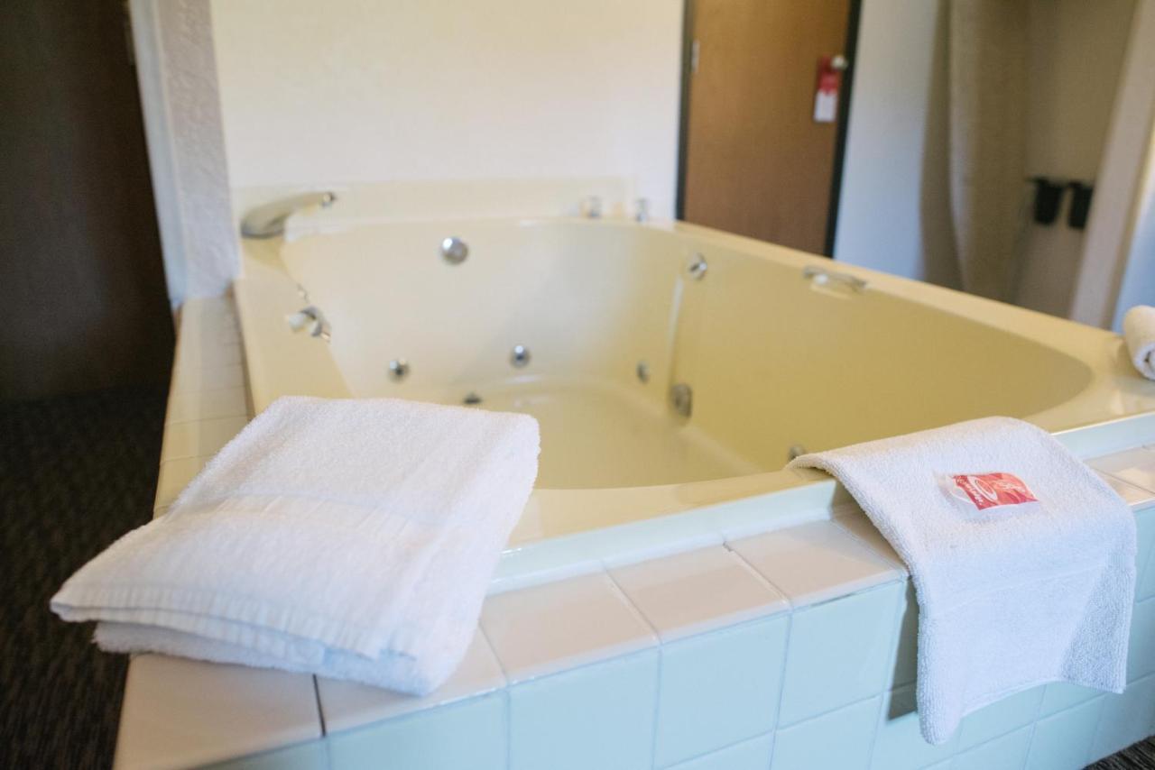 Econo Lodge, Downtown Custer Near Custer State Park And Mt Rushmore Buitenkant foto