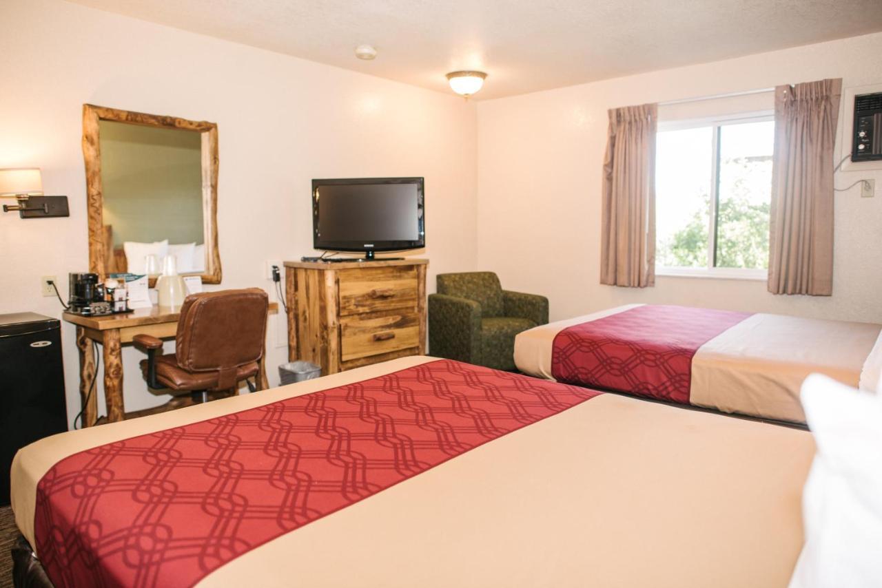 Econo Lodge, Downtown Custer Near Custer State Park And Mt Rushmore Buitenkant foto