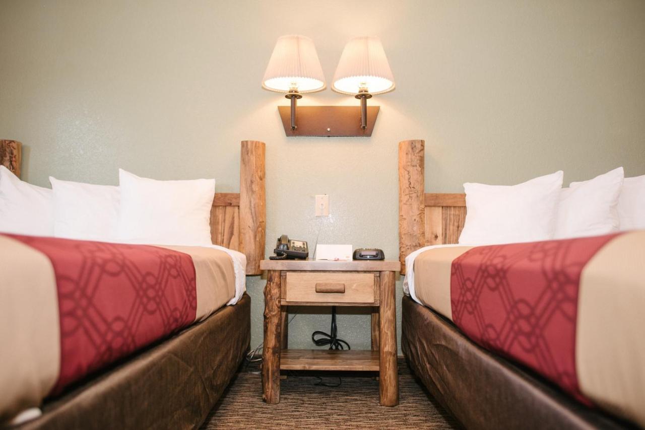 Econo Lodge, Downtown Custer Near Custer State Park And Mt Rushmore Buitenkant foto