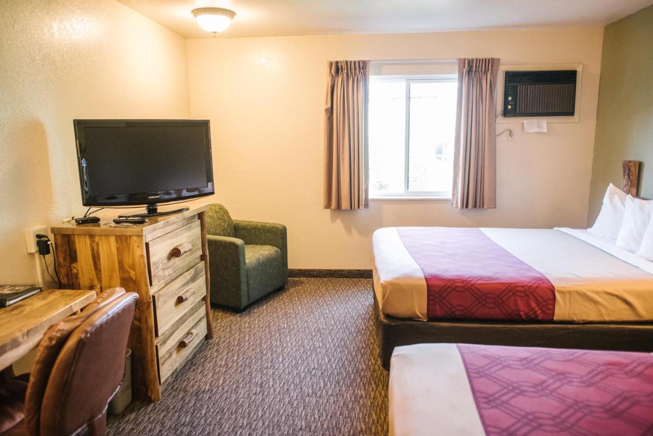 Econo Lodge, Downtown Custer Near Custer State Park And Mt Rushmore Buitenkant foto