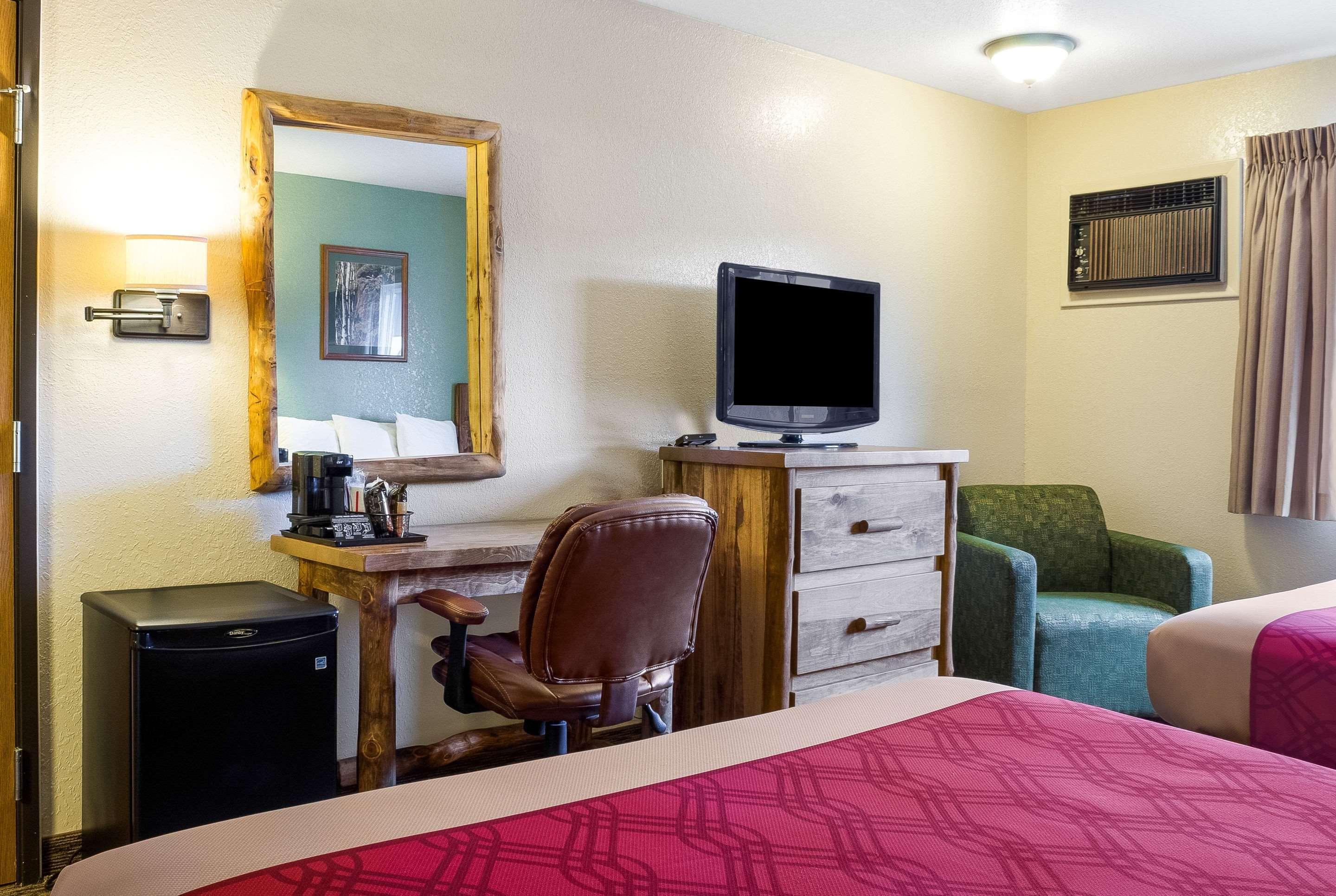 Econo Lodge, Downtown Custer Near Custer State Park And Mt Rushmore Buitenkant foto