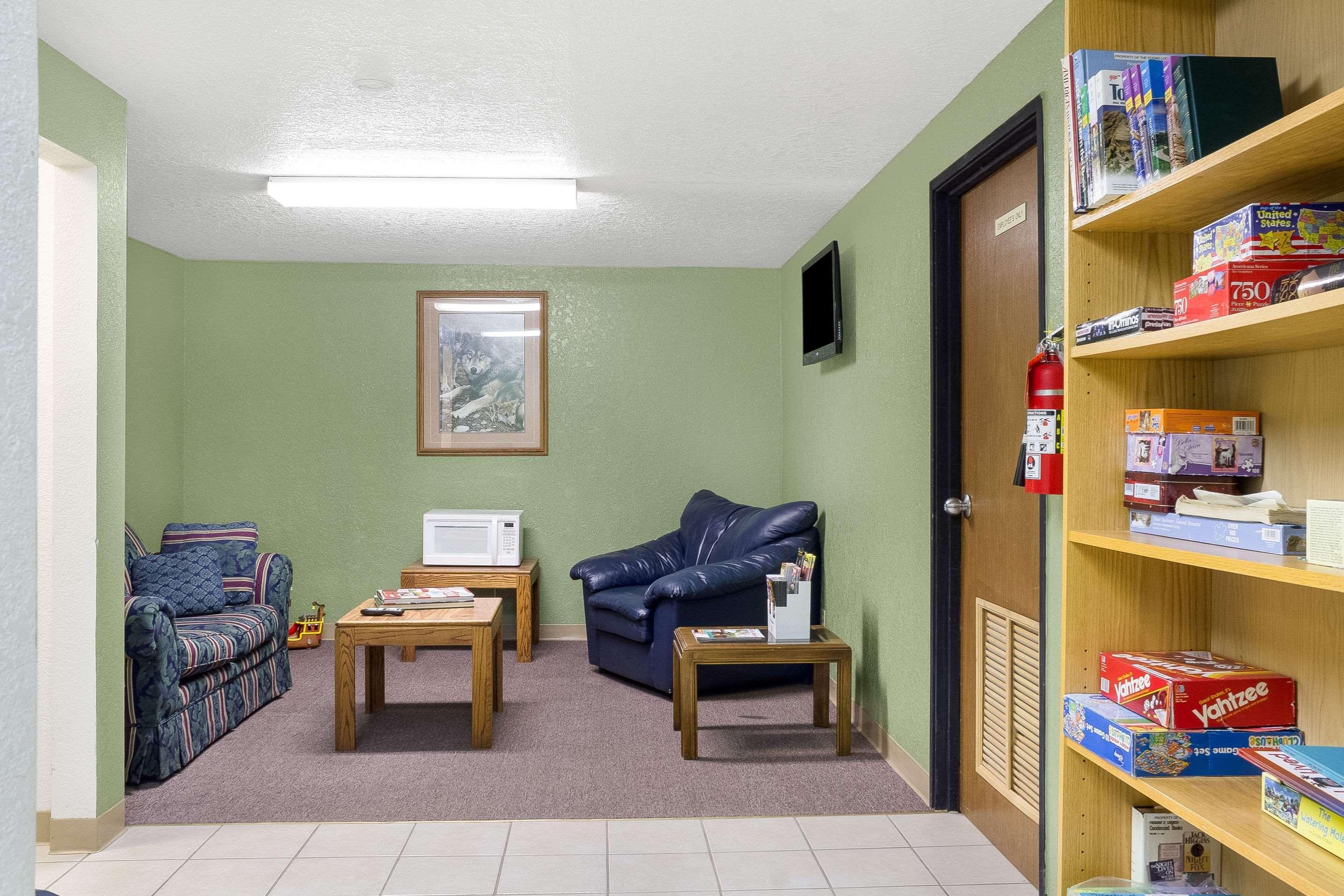 Econo Lodge, Downtown Custer Near Custer State Park And Mt Rushmore Buitenkant foto