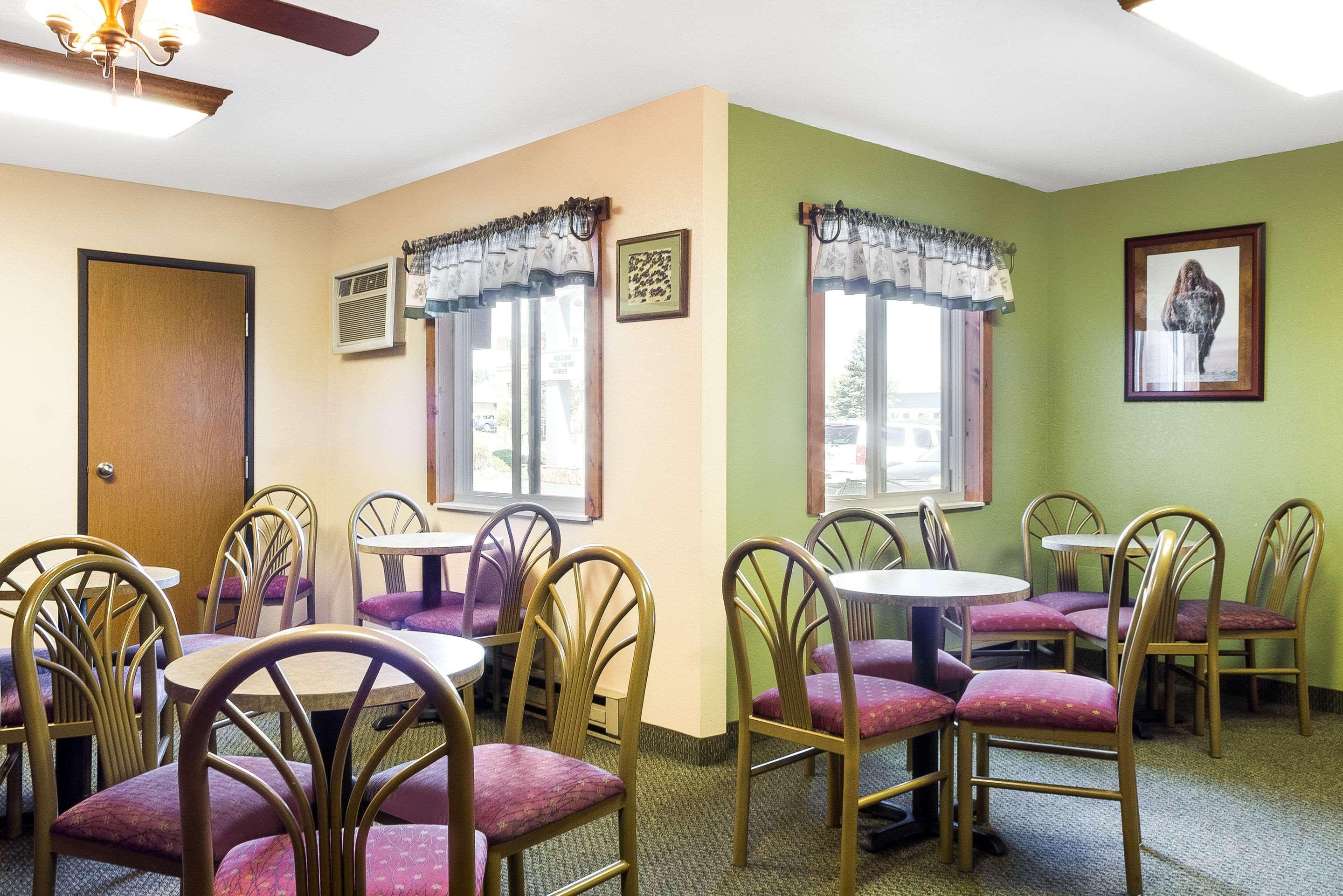 Econo Lodge, Downtown Custer Near Custer State Park And Mt Rushmore Buitenkant foto
