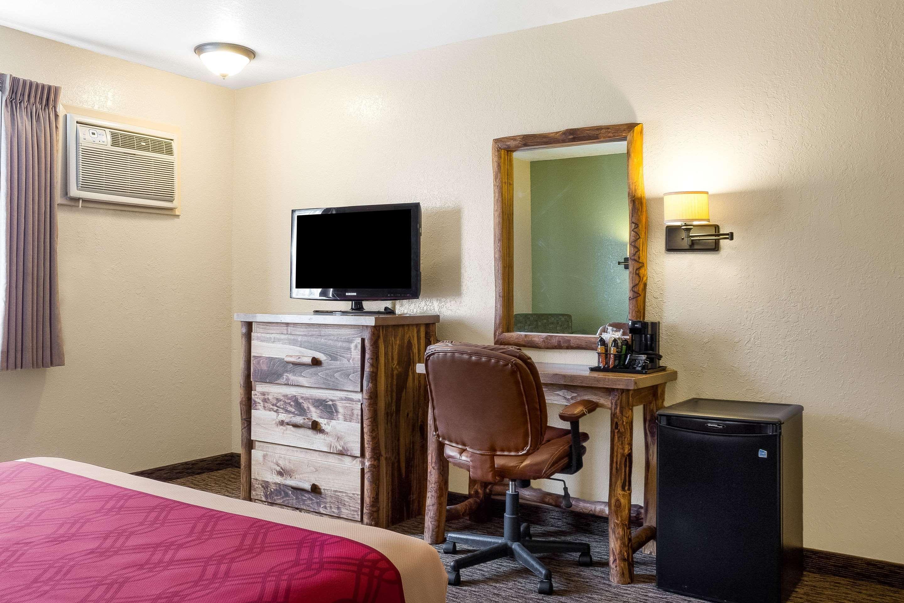Econo Lodge, Downtown Custer Near Custer State Park And Mt Rushmore Buitenkant foto